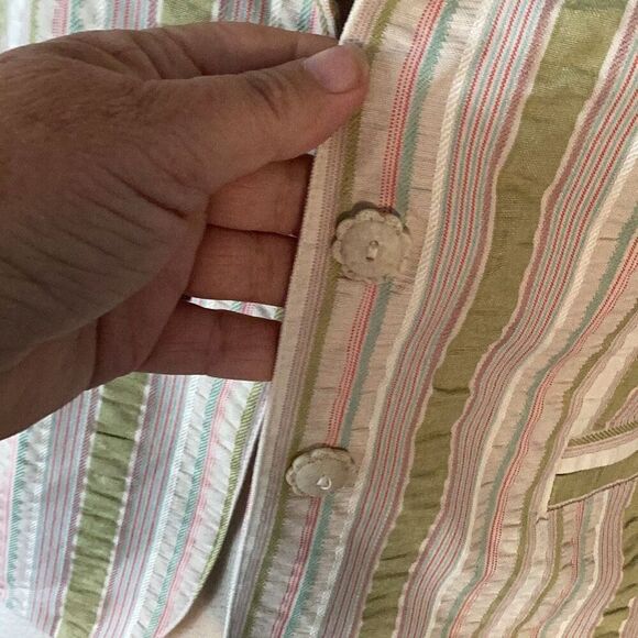NWT CAbi Women’s 8 Seersucker Striped Long Sleeve 3 Button Blazer Jacket - Picture 5 of 9